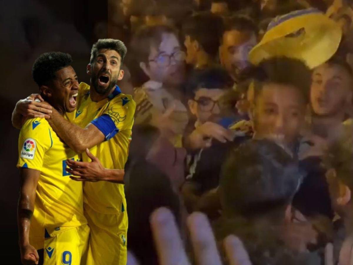 VIDEO: Choco Lozano es coreado por toda la afición del Cádiz tras anotar el gol de la salvación