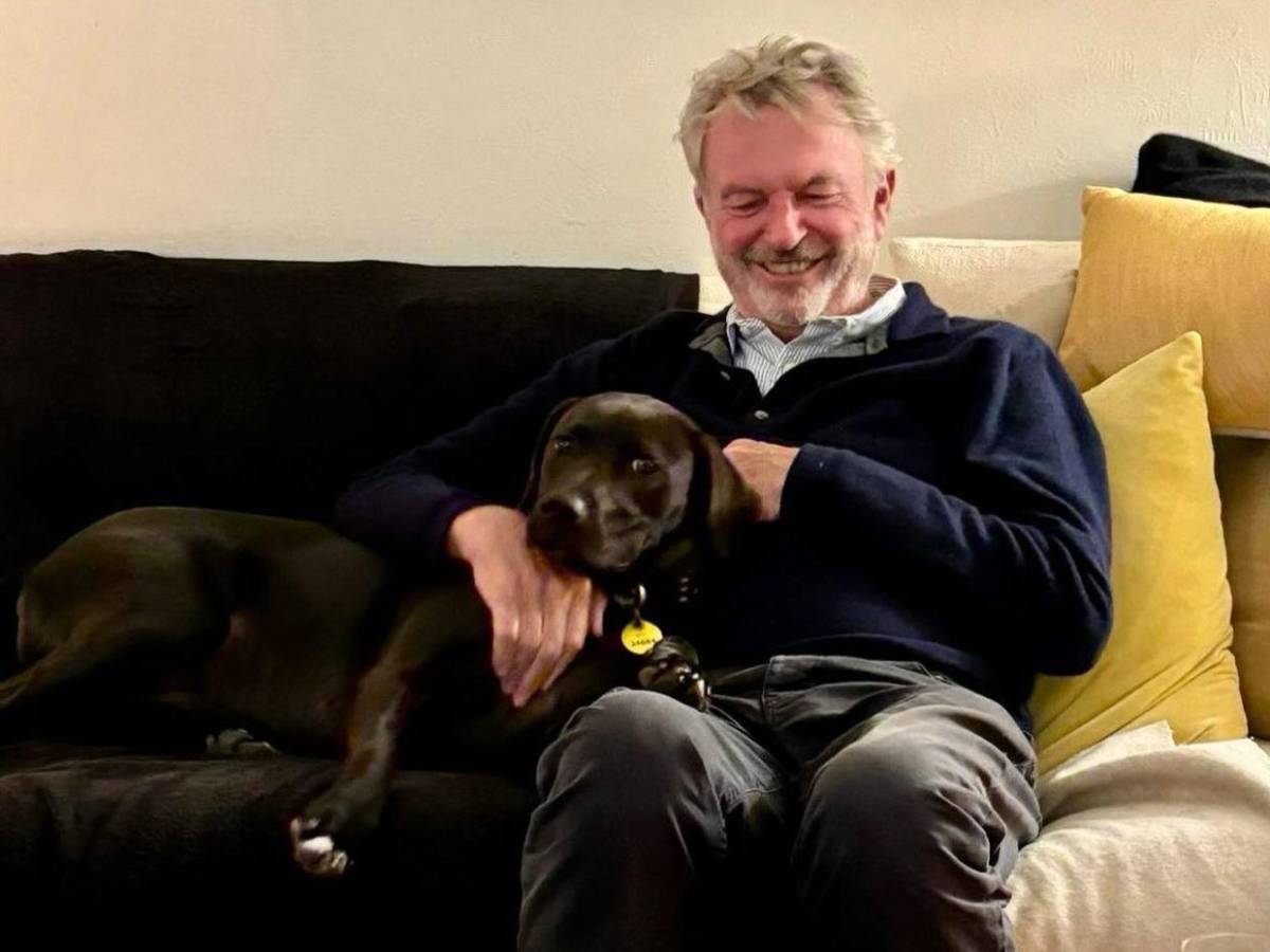 Revelan qué enfermedad sufría Sam Neill en sus últimos días