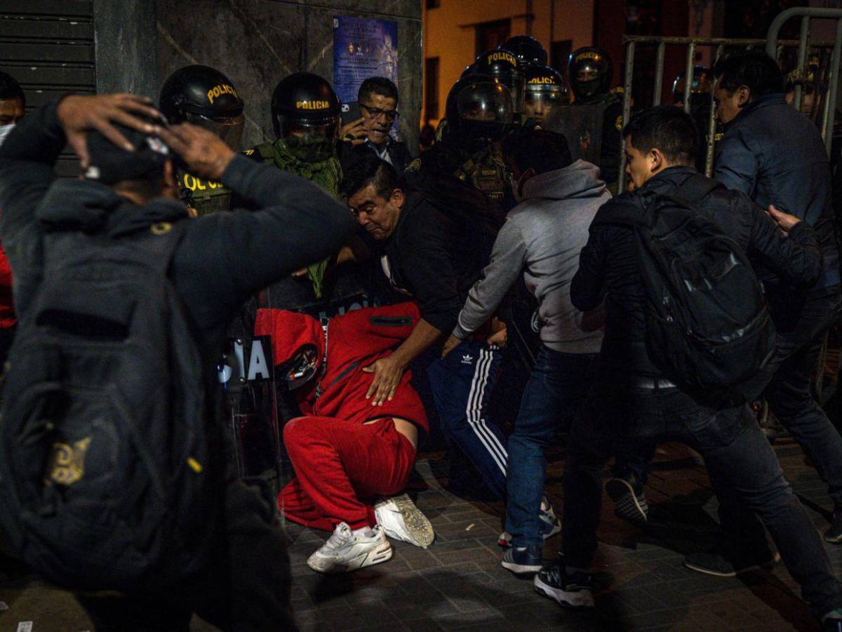 Las imágenes que dejan las protestas contra el gobierno en Perú