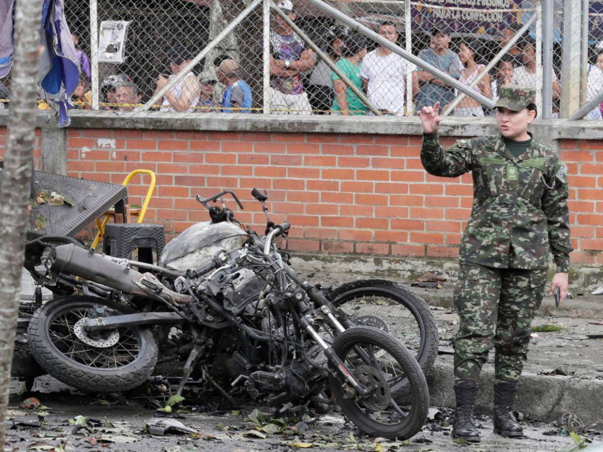 Tres coches bomba y un cilindro de gas: lo que se sabe de las explosiones en Colombia