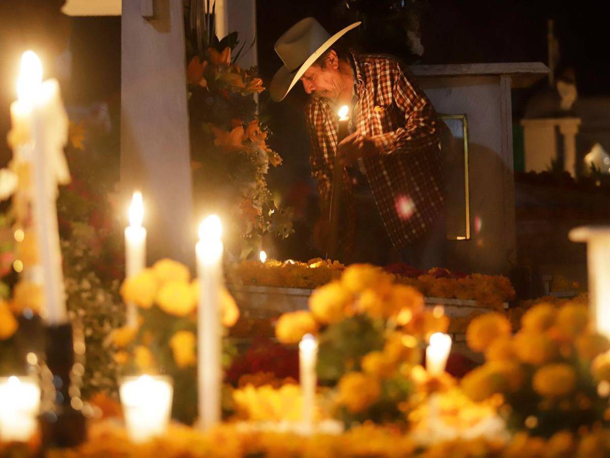 Día de Muertos: la tradición que revive los cementerios de México