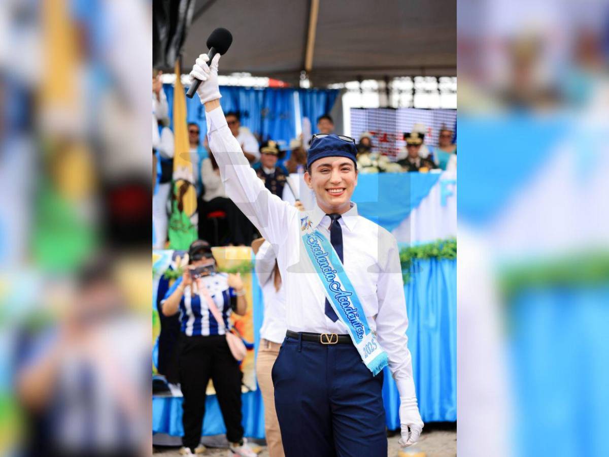 La Bicha Catracha se roba el show en los desfiles de San Pedro Sula