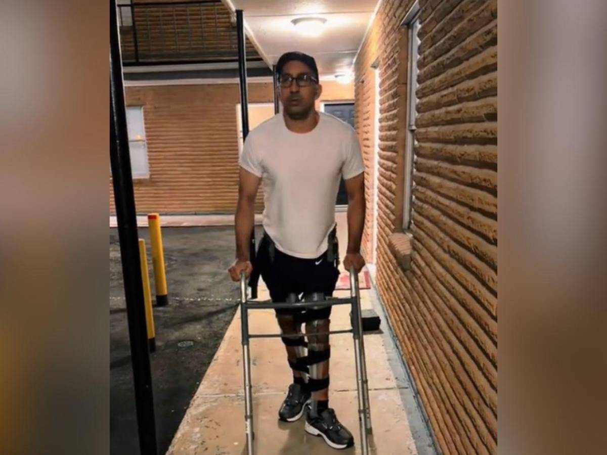 Tras caída en desfiles de 2025: el mayor David Maldonado vuelve a caminar