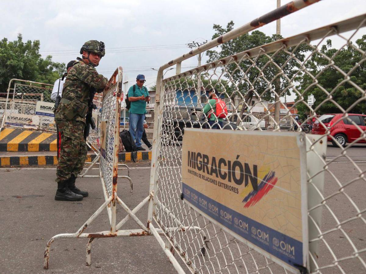 Ejército colombiano resguarda la frontera con Venezuela tras ataque de Estados Unidos