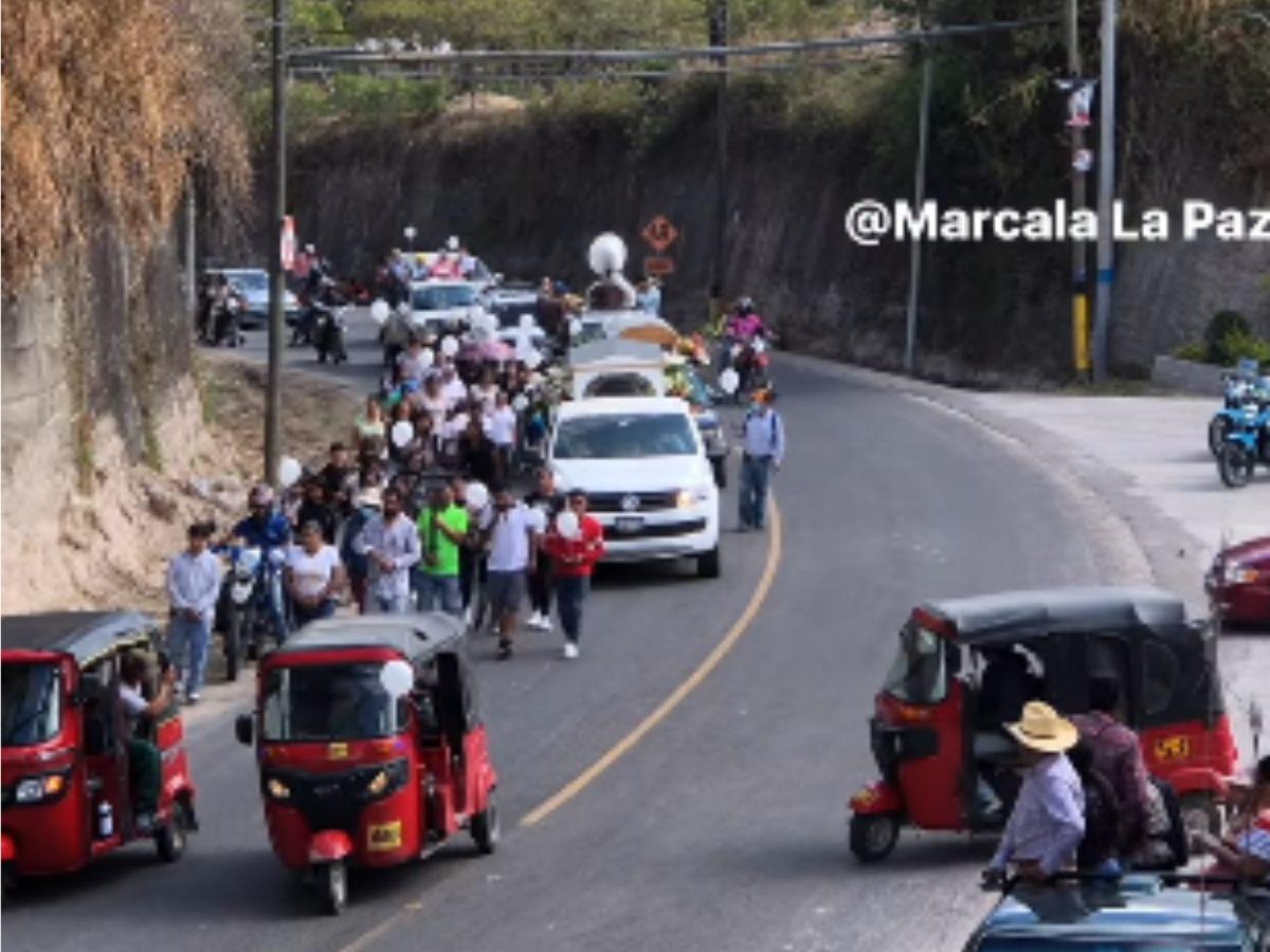 “Se me adelantó y me duele”: Dan último adiós a madre e hijo que murieron en Potrerillos
