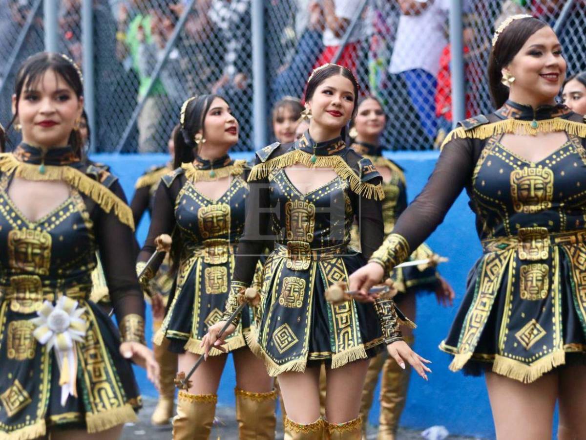 Inspirados en la cultura maya: así fueron los trajes de las palillonas del Central Vicente Cáceres