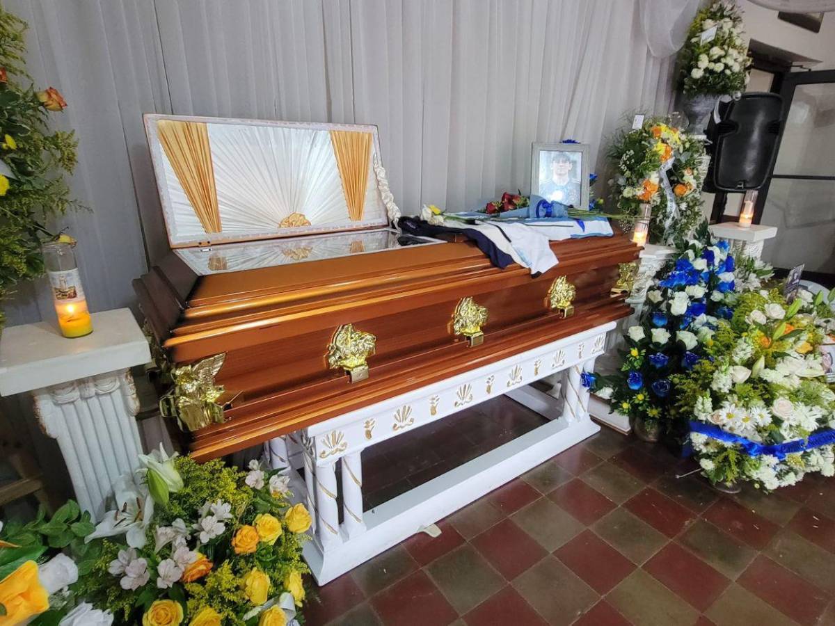 Él me enseñó a vivir de nuevo: con amor y recuerdos dan el último adiós a Mario Cálix