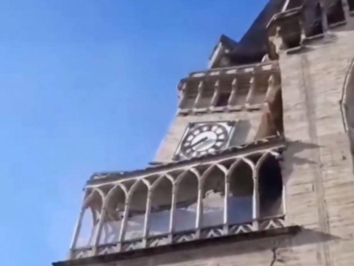 Escombros caían: Así cedió parte de la Catedral de Manizales tras terremoto de 7.4 en Colombia