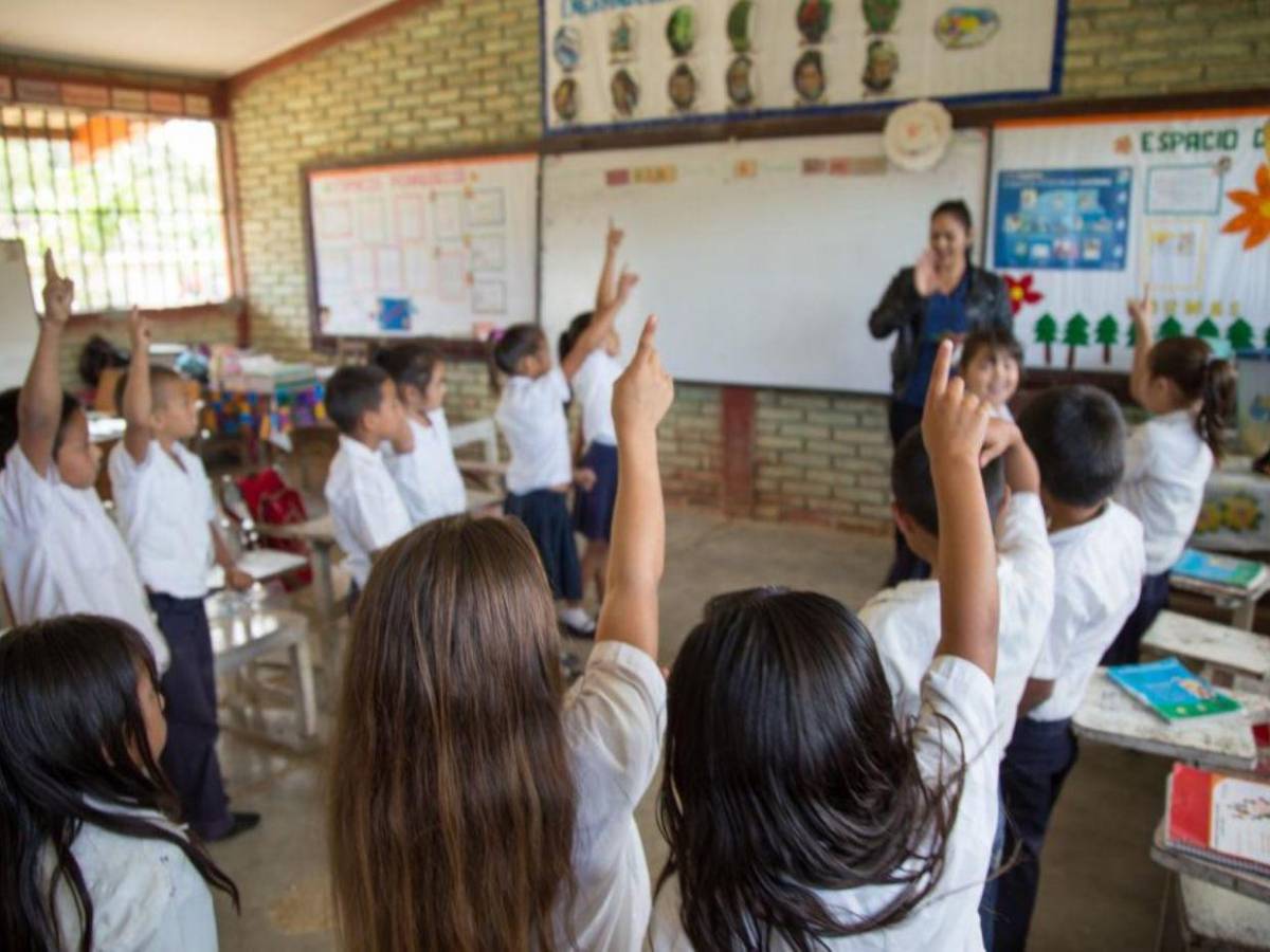 ¿Cuándo vuelven a clases los estudiantes tras el receso académico 2026?