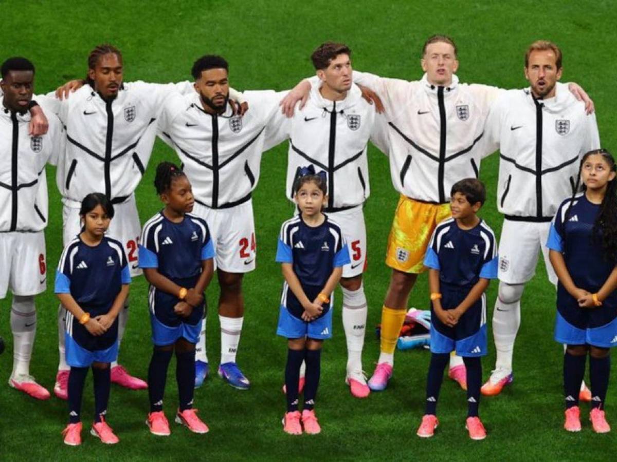 Polémica en la previa: el irrespeto de la afición de Argentina al himno de Inglaterra