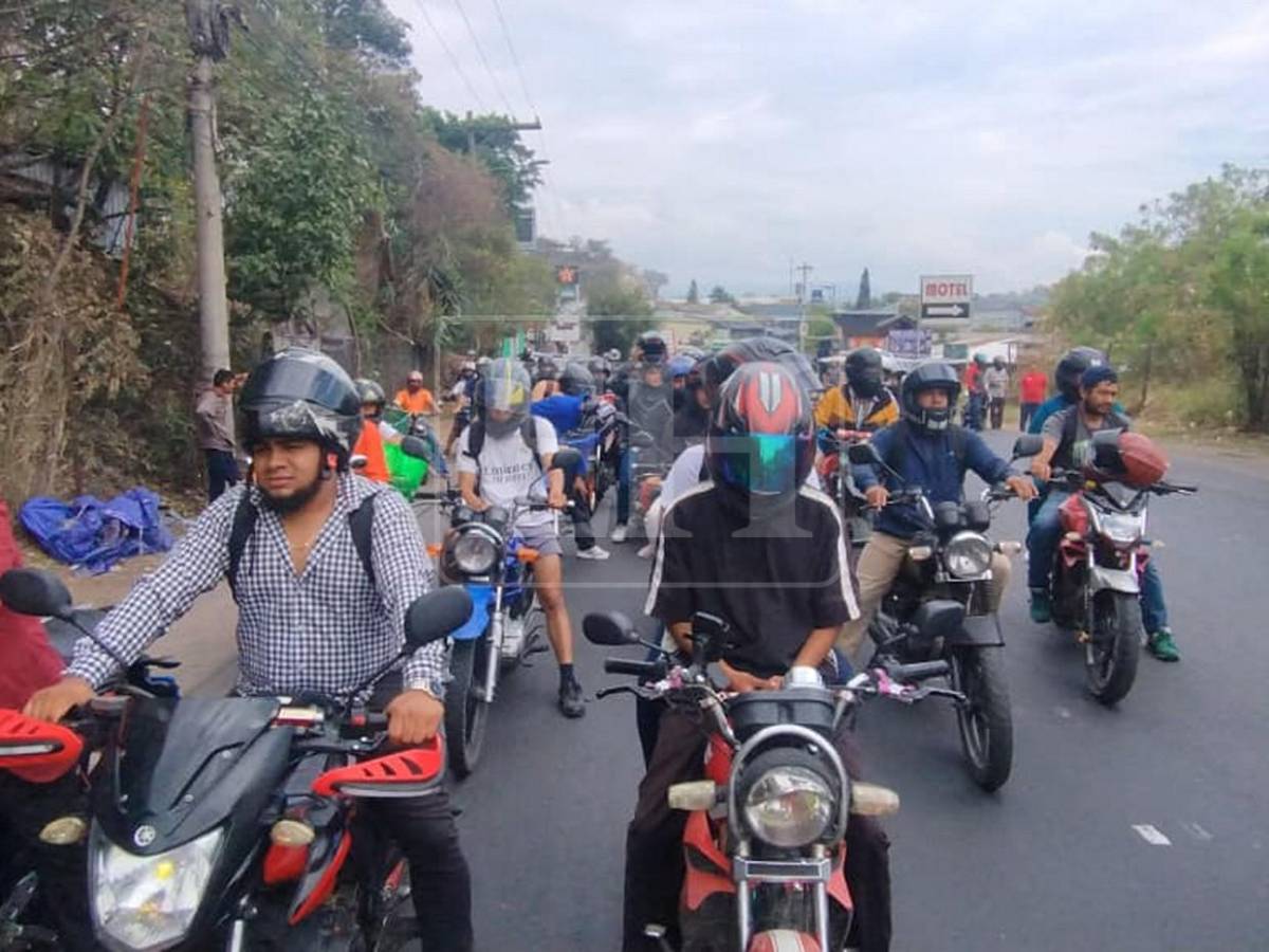 Tráfico pesado en salida al sur tras accidente donde murió motociclista