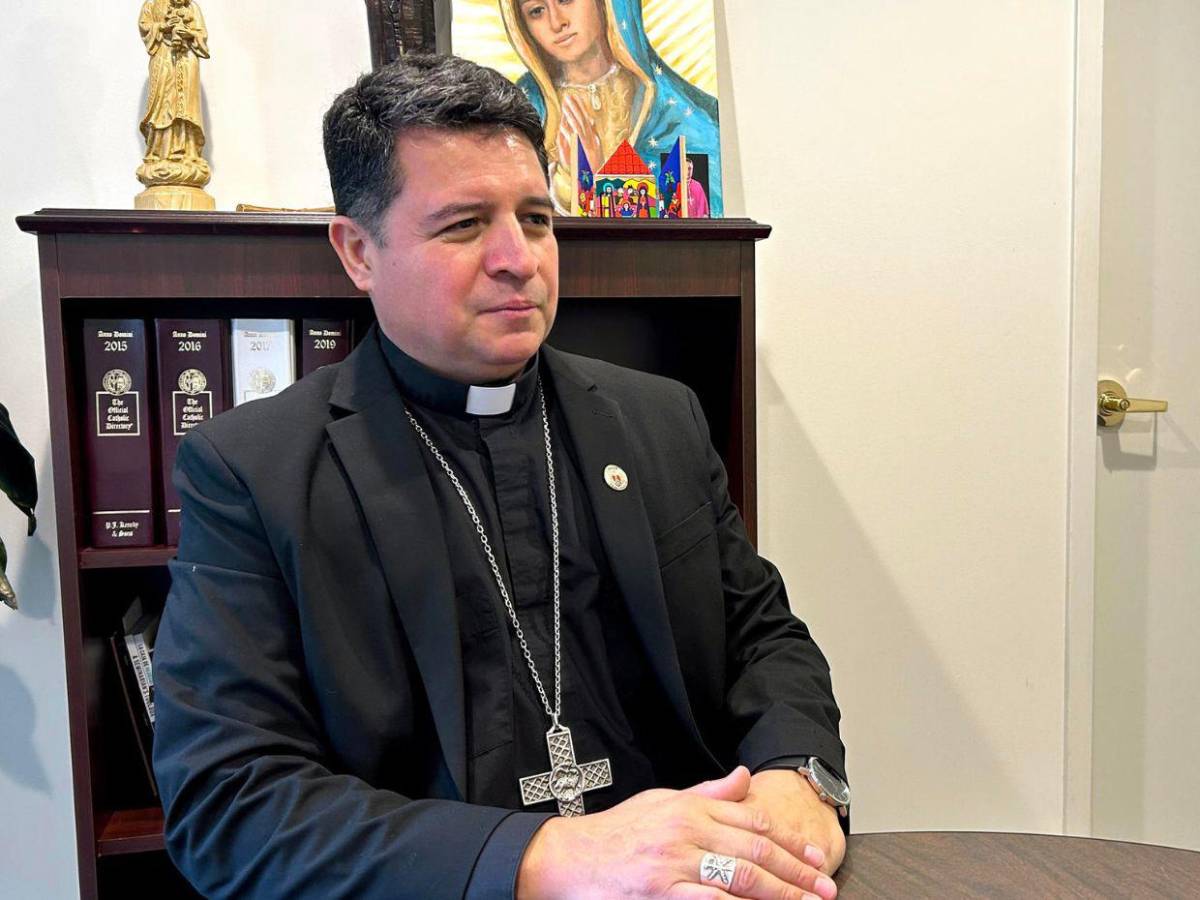 Nuevo obispo nombrado por León XIV: un salvadoreño que llegó a EE UU escondido en un maletero
