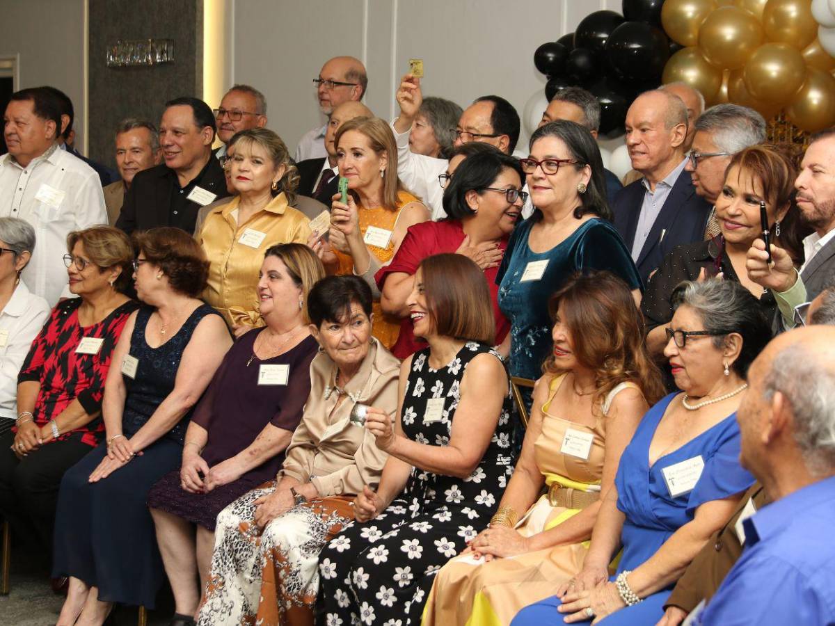 Generación 1983: Médicos internos celebra su 42º aniversario en Tegucigalpa Generación 1983: Médicos internos celebra su 42º aniversario en Tegucigalpa