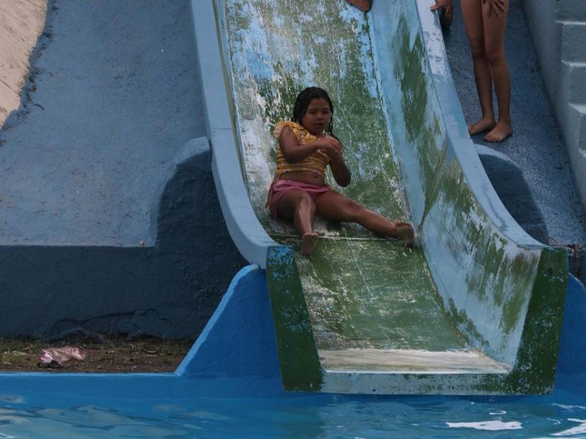 ¡Nada como un chapuzón! Capitalinos disfrutan de balnearios cerca de Tegucigalpa ¡Nada como un chapuzón! Capitalinos disfrutan de balnearios cerca de Tegucigalpa