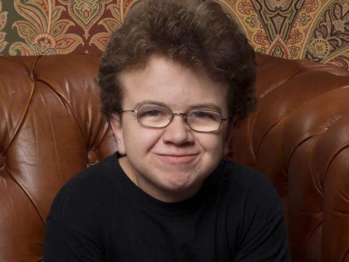 Tras cirugía  muere famoso youtuber Keenan Cahill a los 27 años