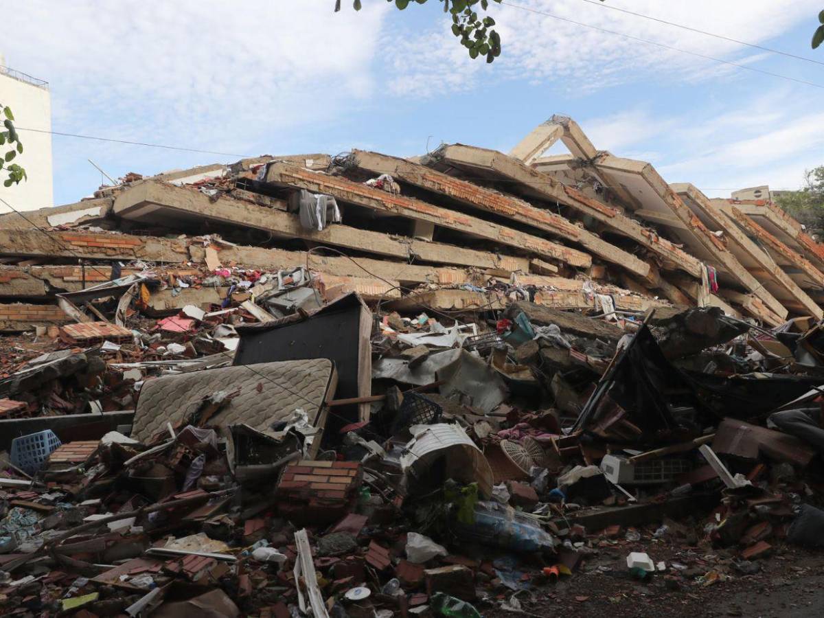 Venezuela sigue buscando y sumando víctimas de  terremotos