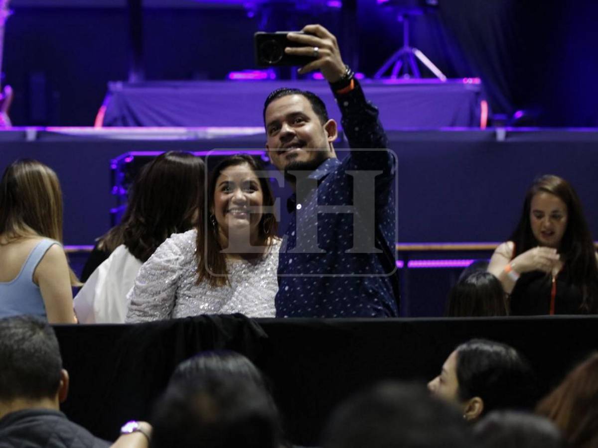 Air Supply hace cantar a Tegucigalpa con sus grandes clásicos en el Coliseo