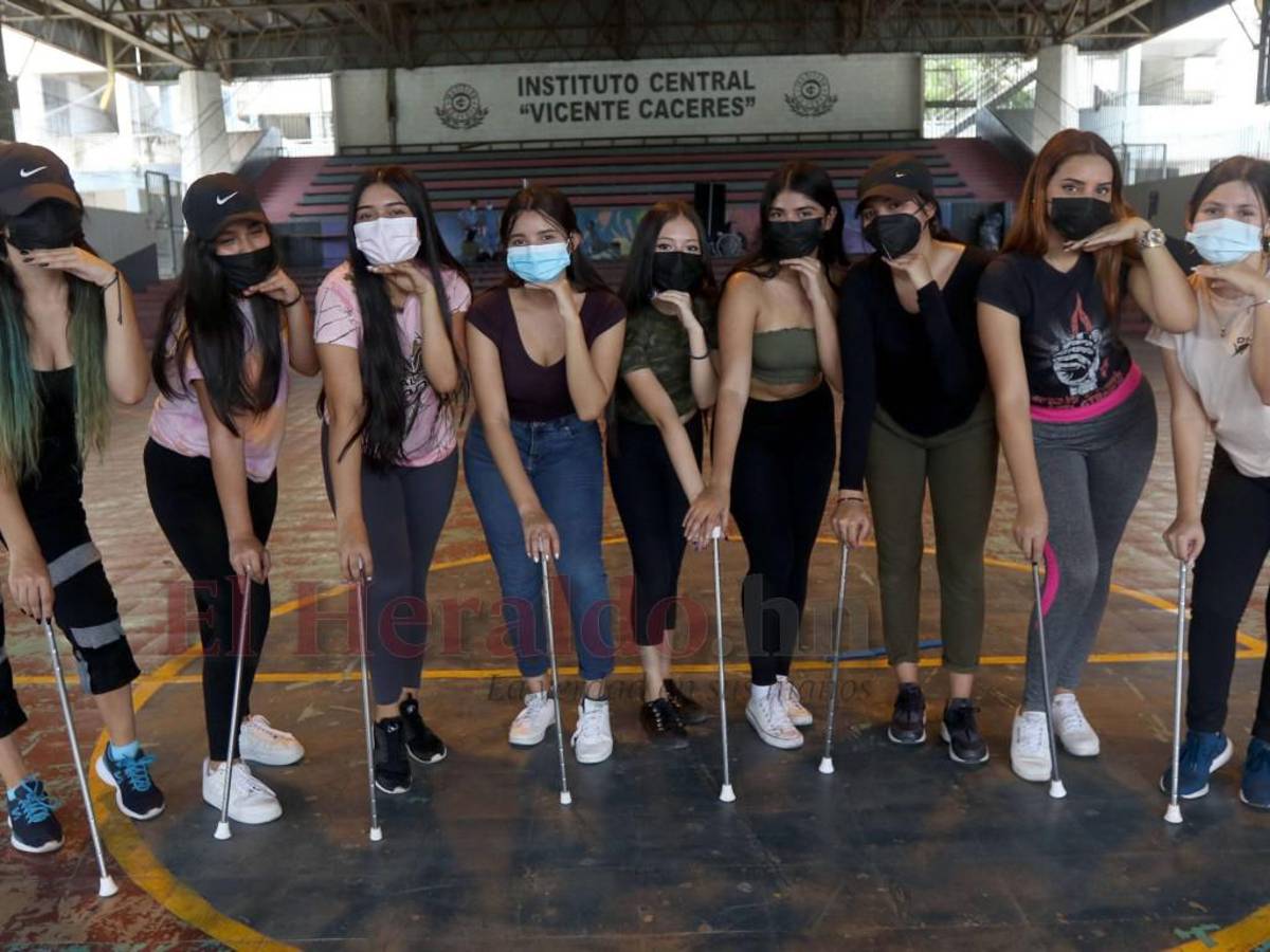 Centros educativos no serán premiados en los desfiles del 15 de septiembre