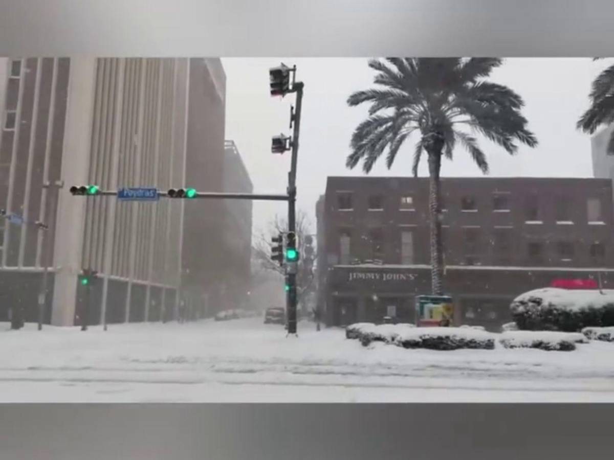 Nueva Orleans recibe una nevada histórica después de 16 años