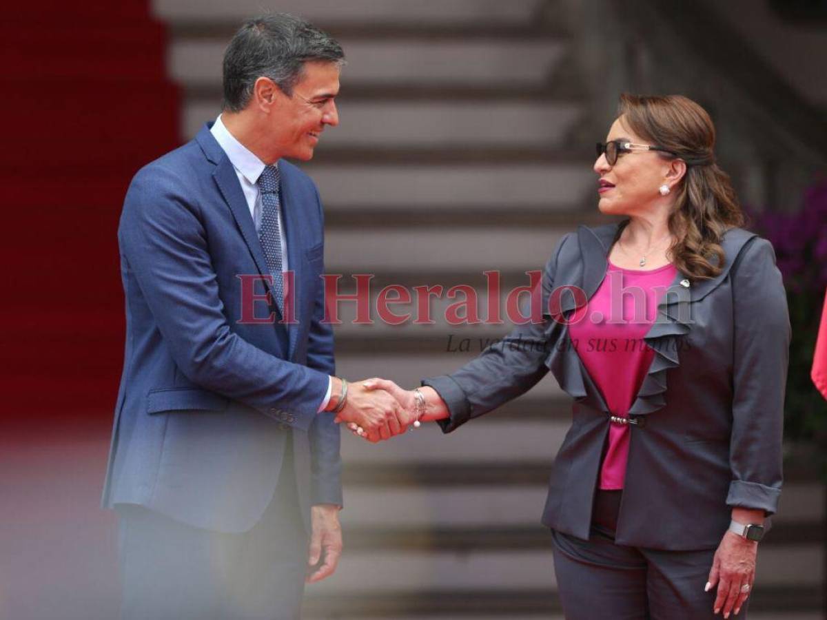 Pedro Sánchez se reúne con Xiomara Castro en Casa Presidencial