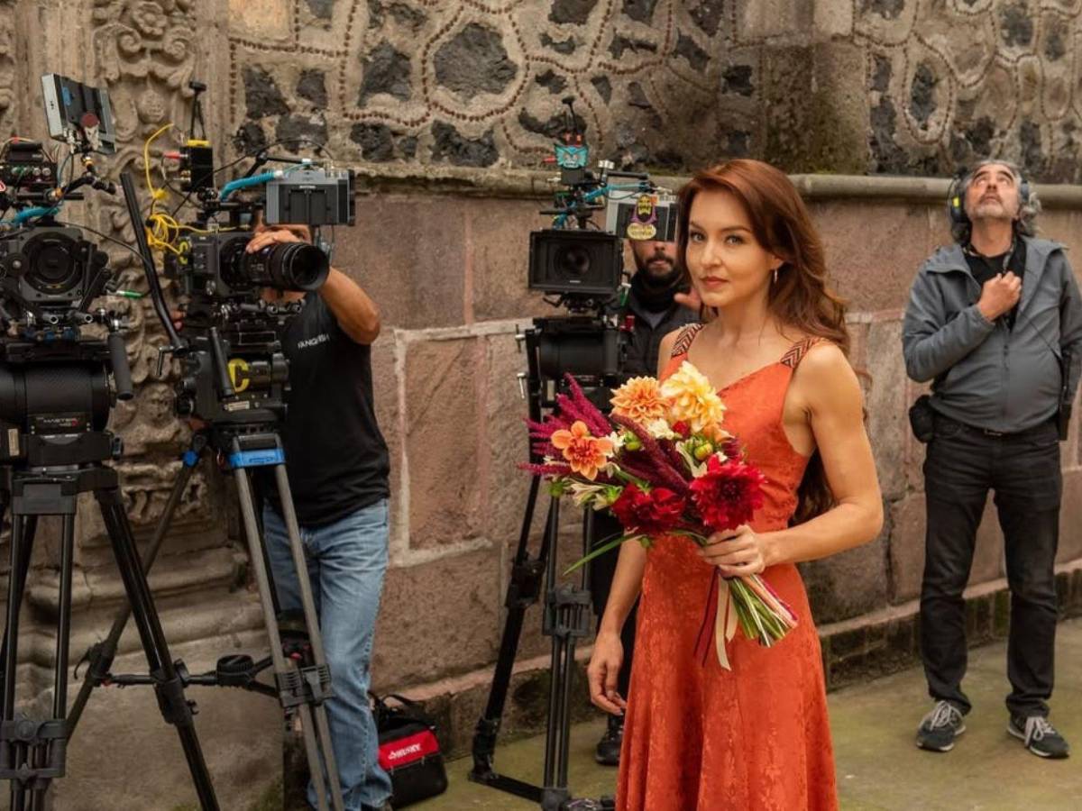 Angelique Boyer protagonizará el remake de “Muchacha italiana viene a casarse”, afirman