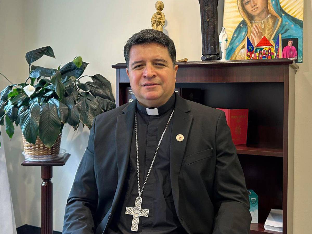 Nuevo obispo nombrado por León XIV: un salvadoreño que llegó a EE UU escondido en un maletero