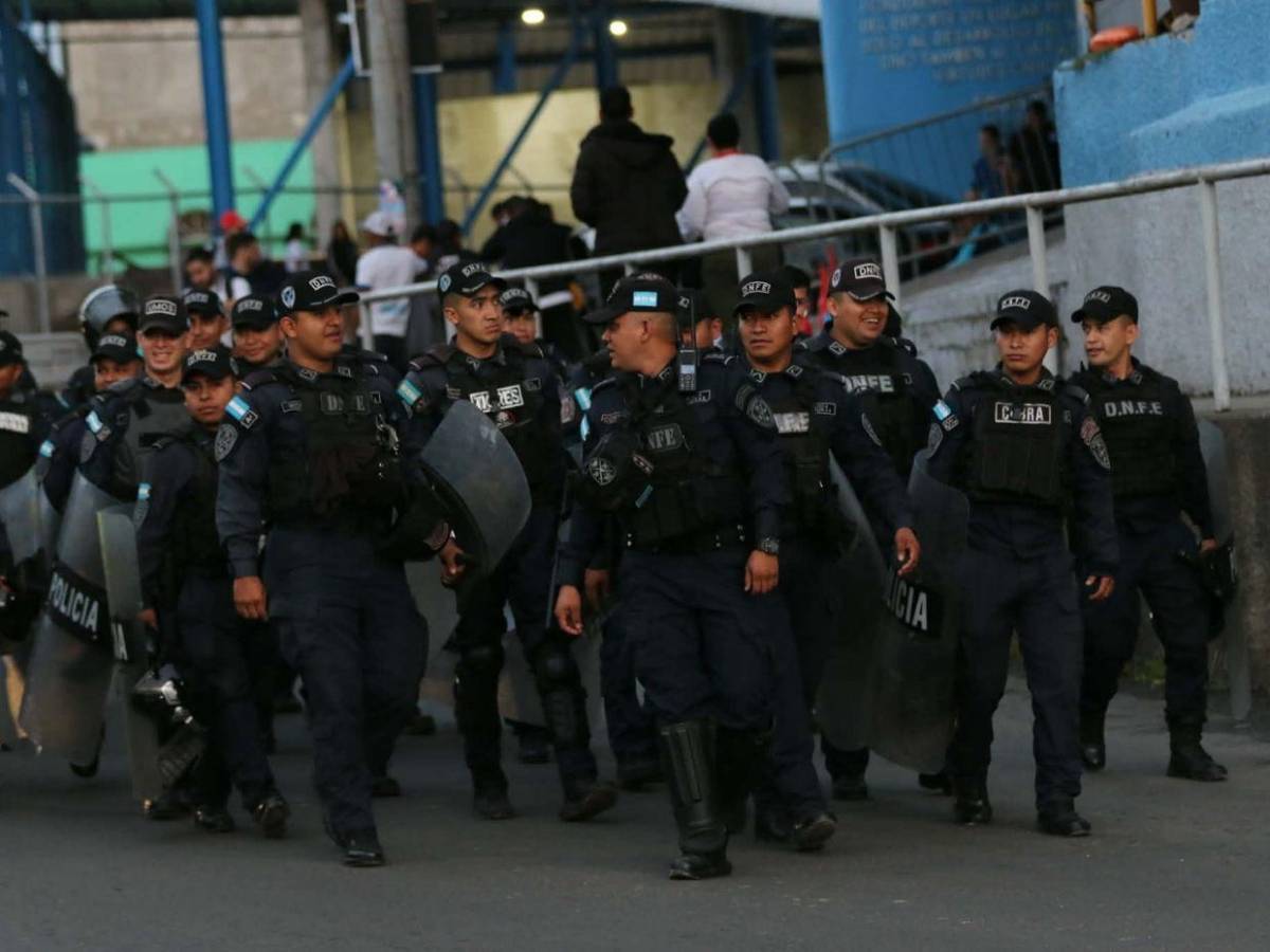 Fiesta de la Ultra Fiel, apagones, celebración de Espinel y la eliminación del Motagua