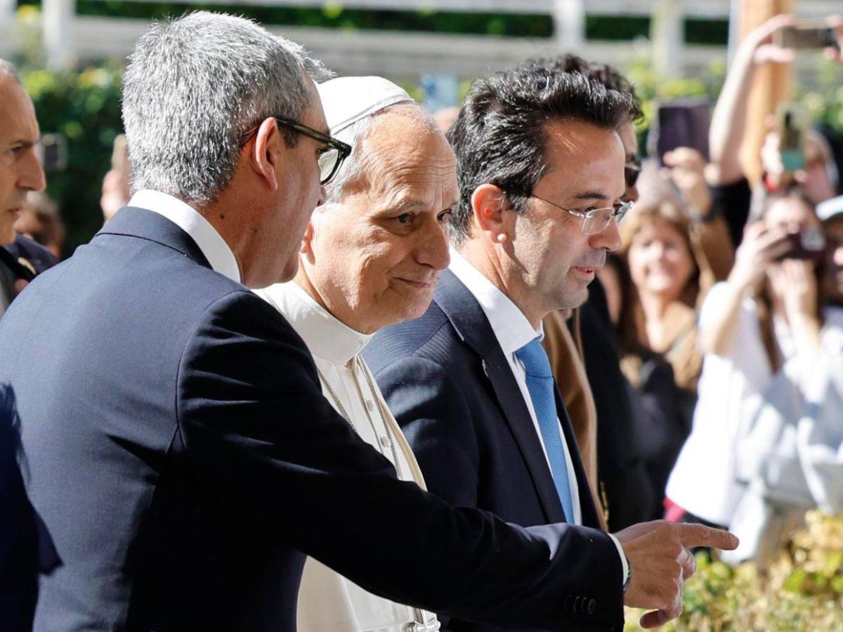 Momento en que el papa León XIV ingresó al hospital Gemelli, donde será operado de un nódulo pulmonar