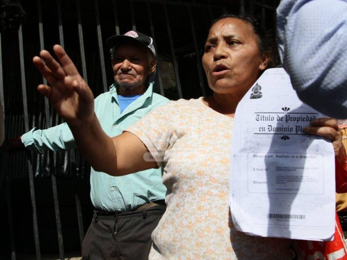 Queremos justicia: unas 15 familias denuncian desalojo de sus casas en Las Crucitas