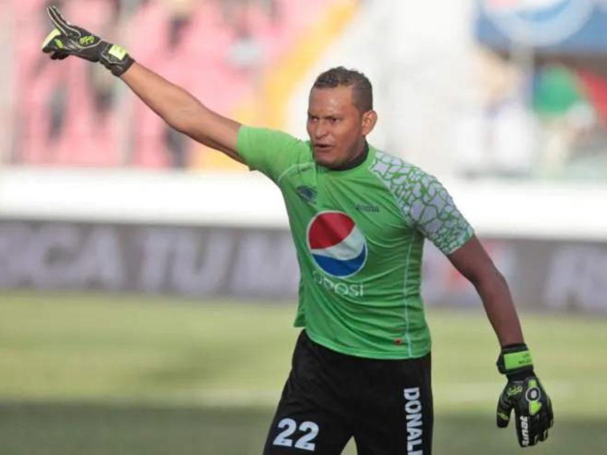 Exportero campeón con Motagua estalla por la derrota del Olimpia