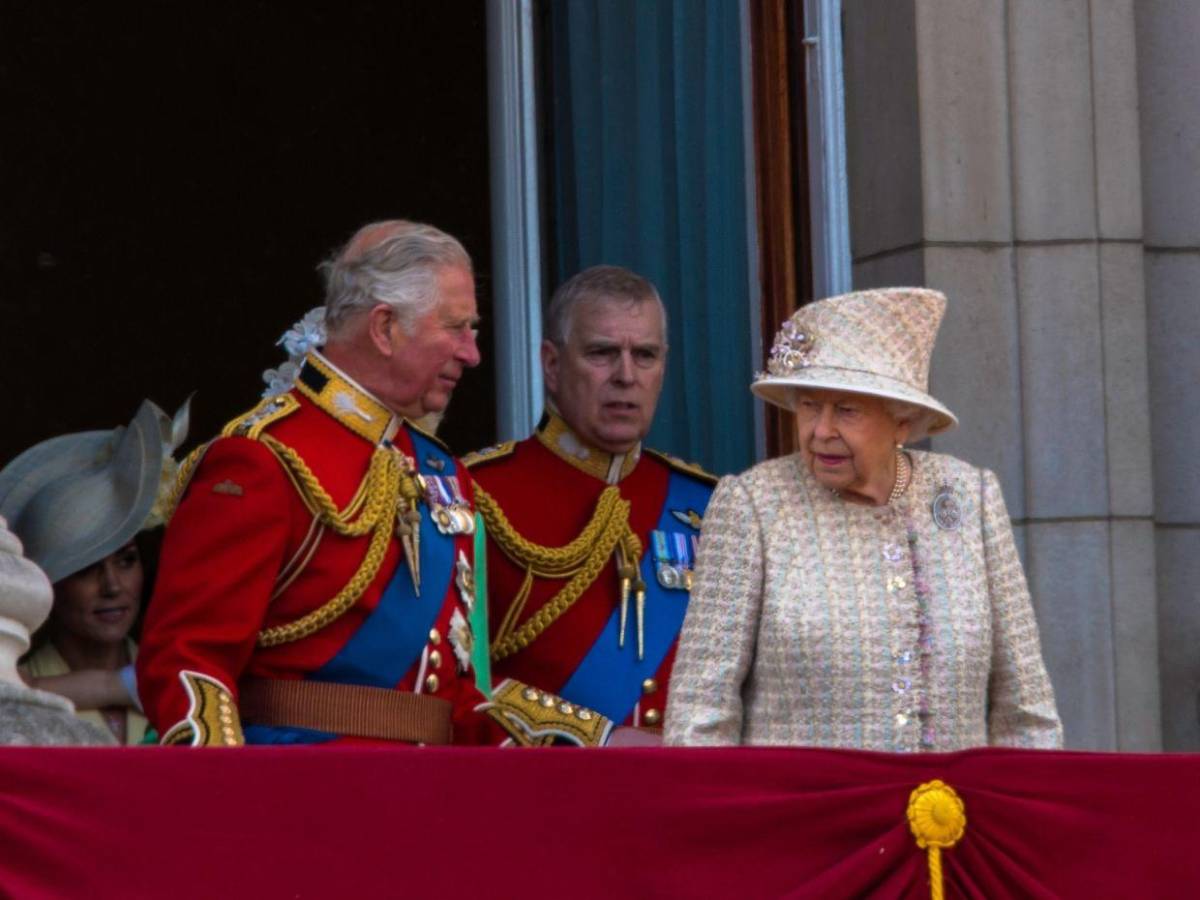 ¡Es oficial! Carlos III rompe todo vínculo institucional con su hermano Andrés