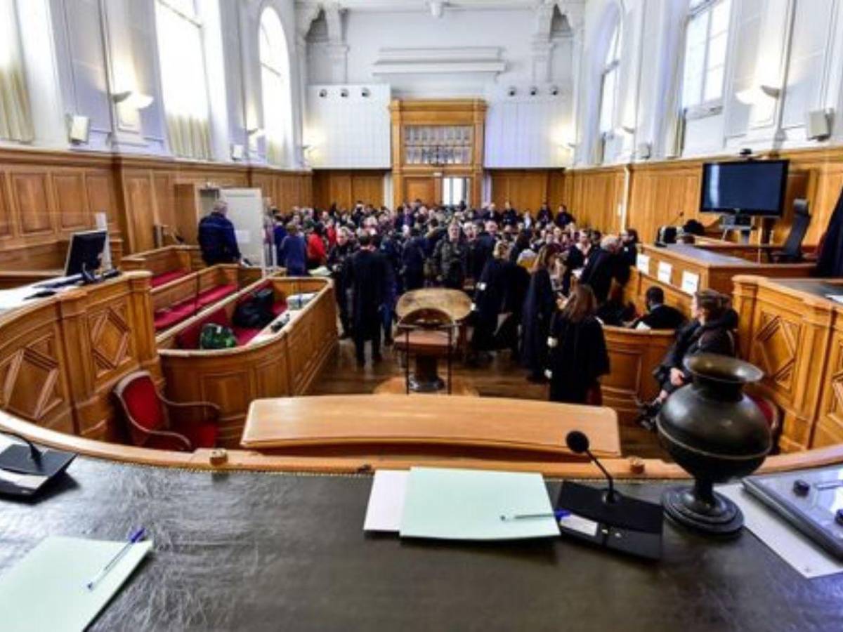 Cirujano abusó sexualmente de unos 300 menores durante 25 años en Francia