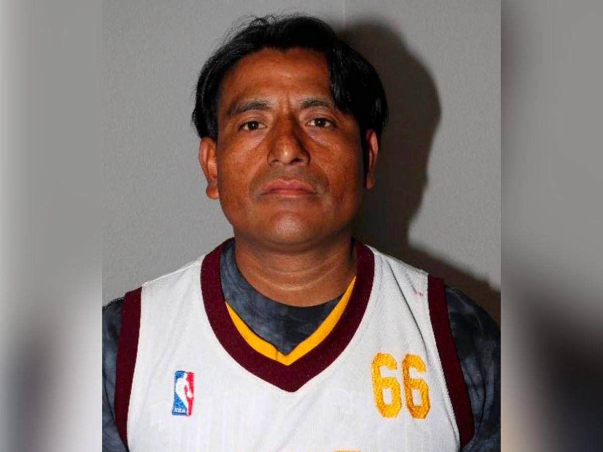 Buscan a menor, madre de bebé muerta y víctima de presunto abuso paterno en California