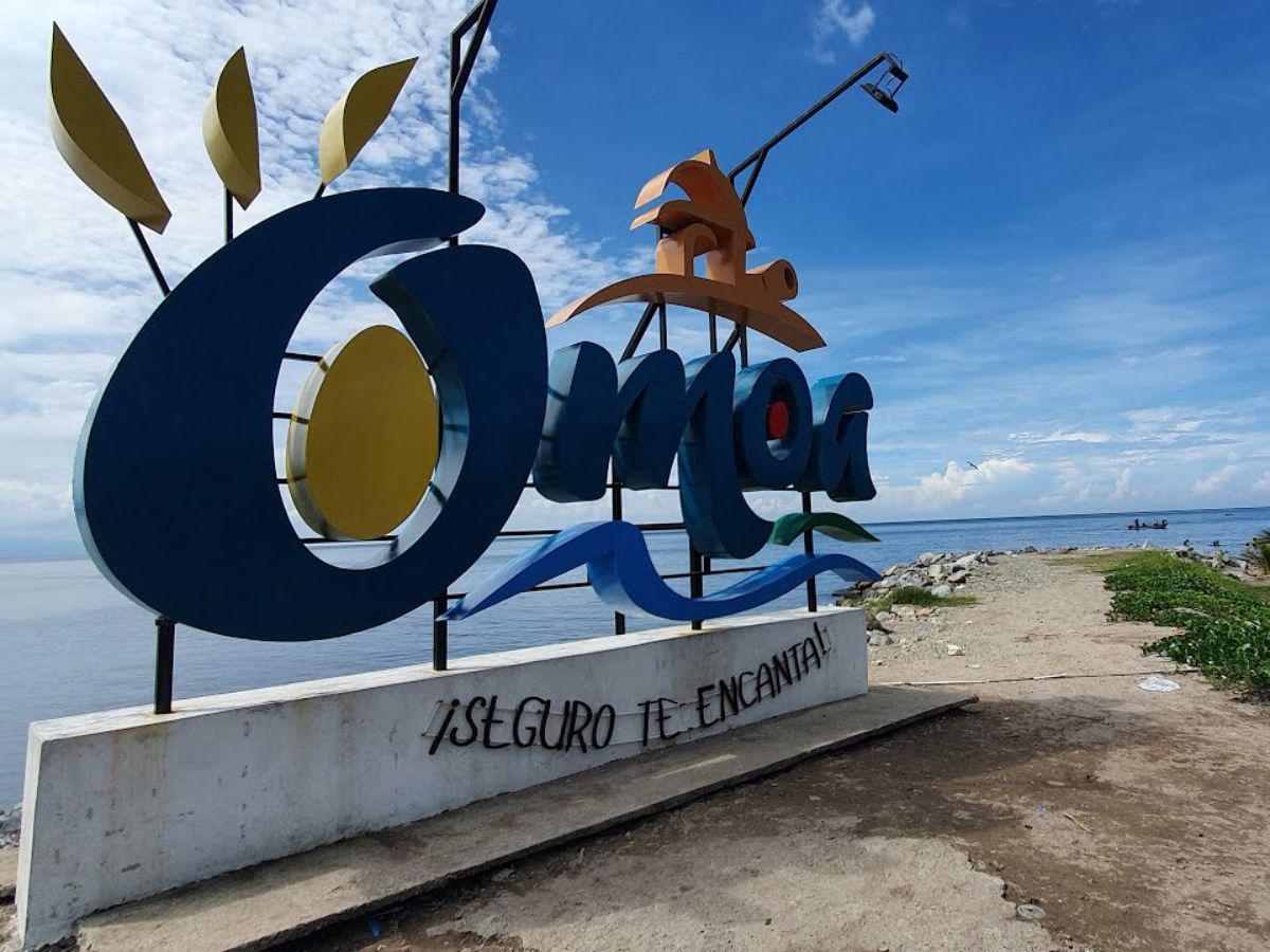 Su esposo le tomó una foto en la playa: momento en que un rayo mató a Stephany en su luna de miel