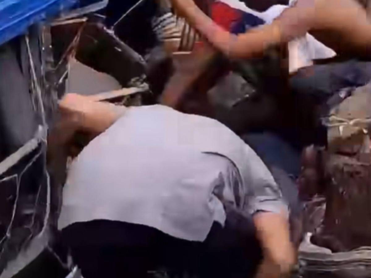Captan momento antes de que autobús se volcara y provocara tragedia en Yoro