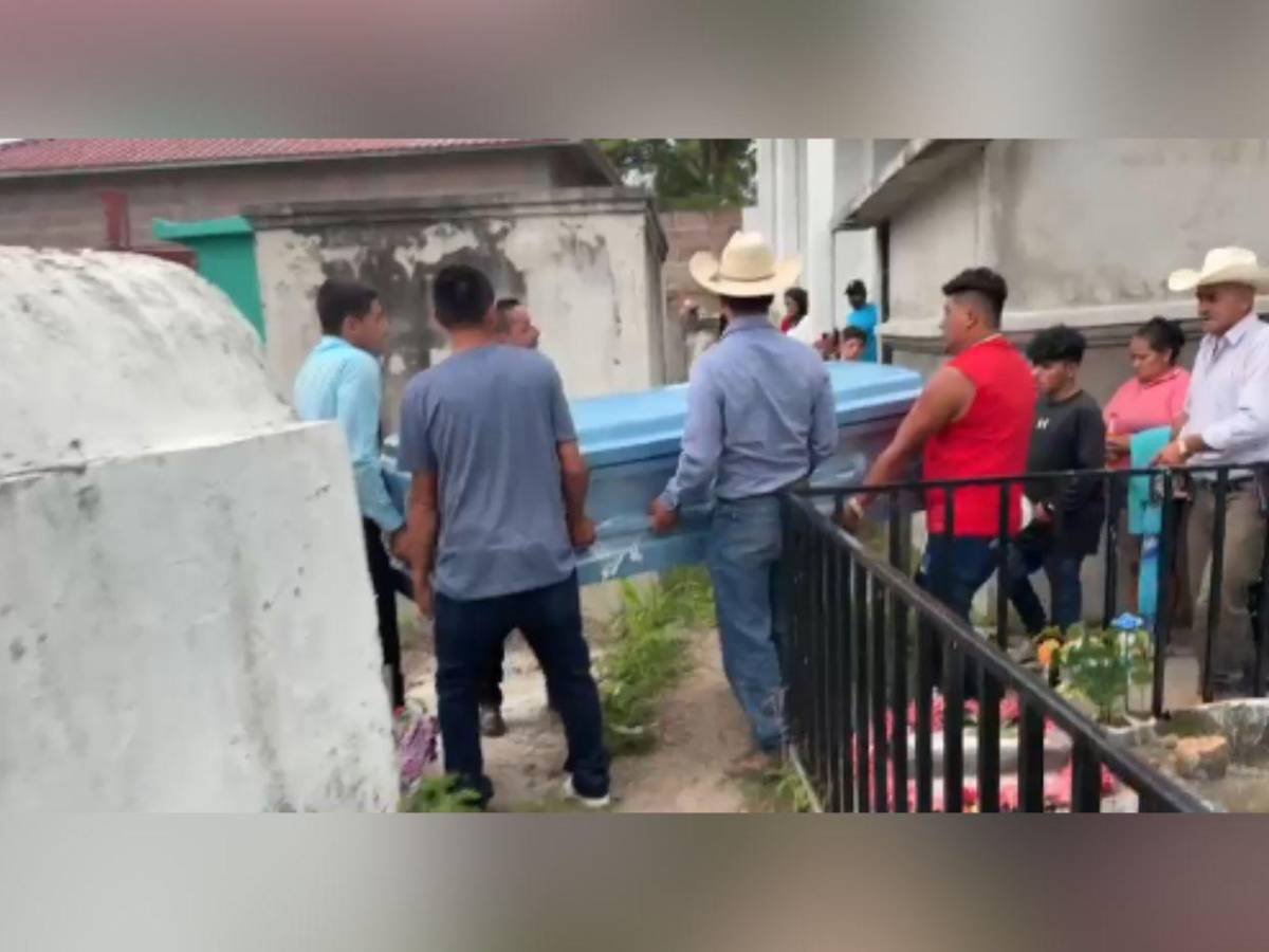 Dan último adiós a joven que murió mientras trabajaba en EE UU: Mi hijo fue muy especial