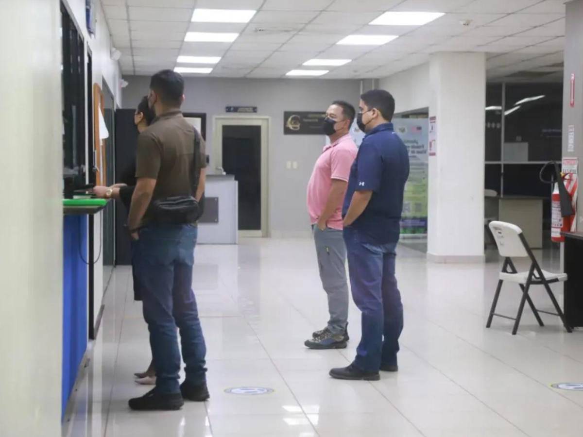 Agentes de la DAET se entregan; investigan si droga era para implantar pruebas a detenidos