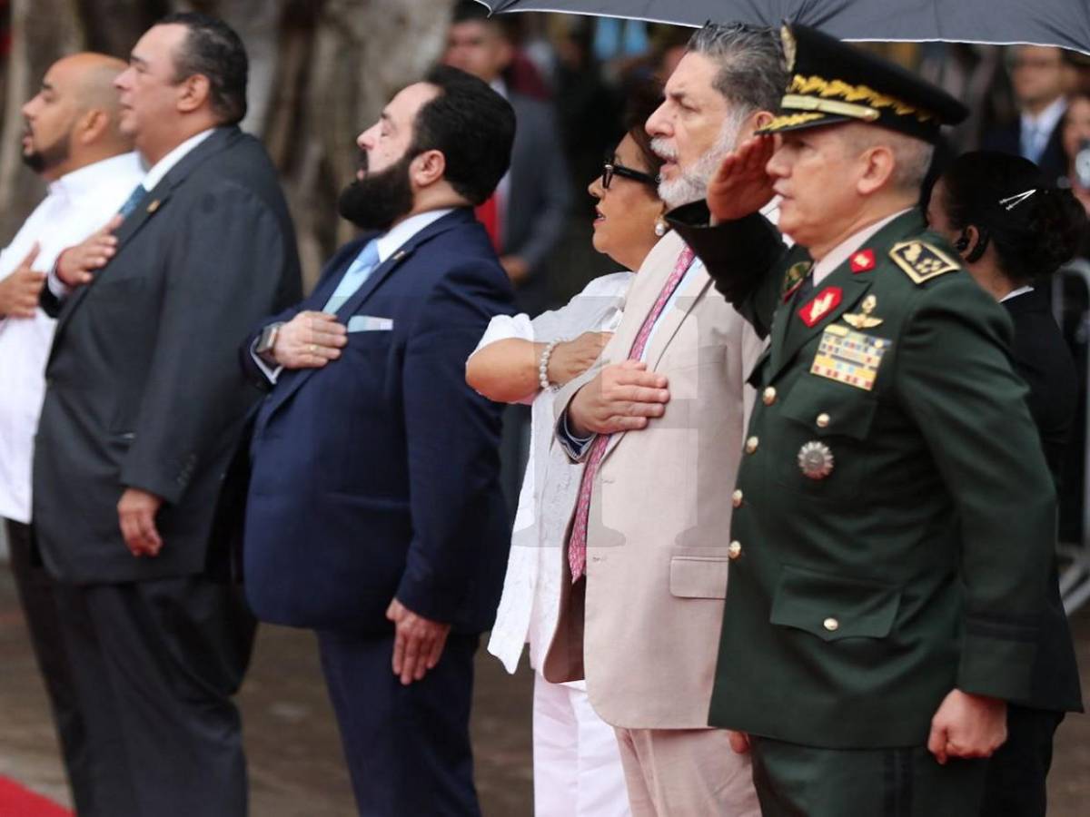 ¿Cómo lucieron los presidentes de los poderes del Estado en los desfiles patrios Honduras 2025?