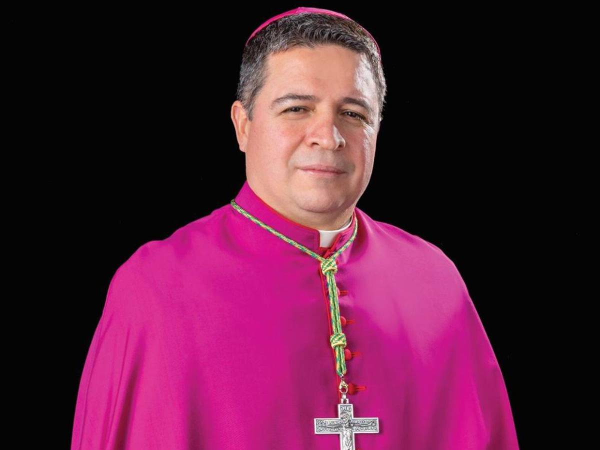 Nuevo obispo nombrado por León XIV: un salvadoreño que llegó a EE UU escondido en un maletero