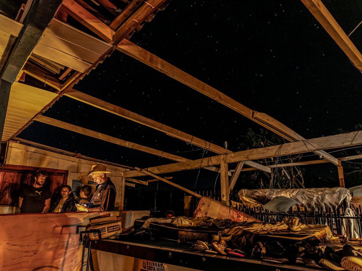 Las desgarradoras imágenes del tornado que arrasó Brasil: Más de 700 heridos y seis muertos