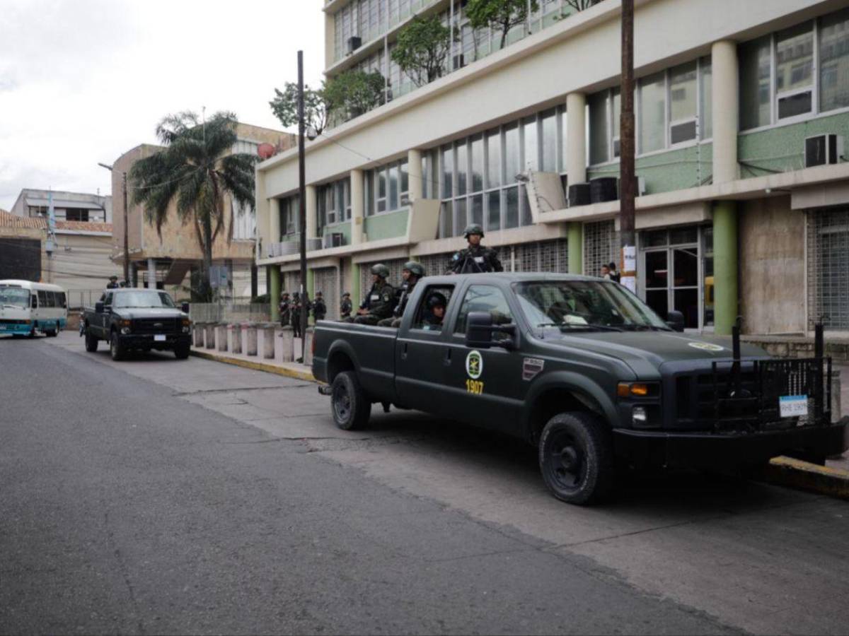 Repleto de militares: Así luce el centro de la capital previo a transición del CN