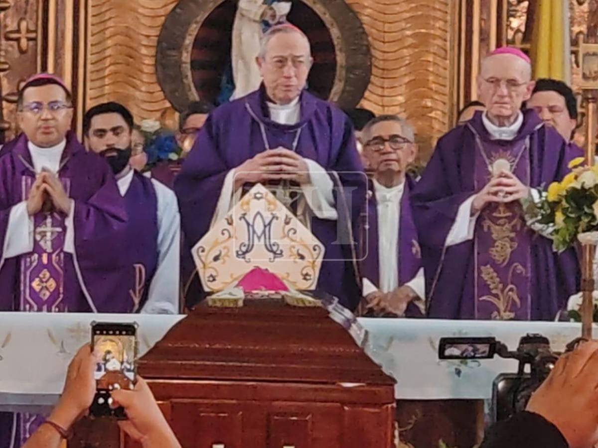Choluteca da su último adiós a monseñor Teodoro Gómez en misa de exequias