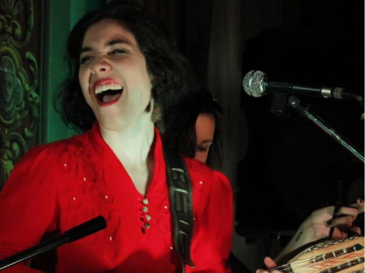 Luvi Torres, la cantante que creía en la autosanación murió tras no tratar su cáncer