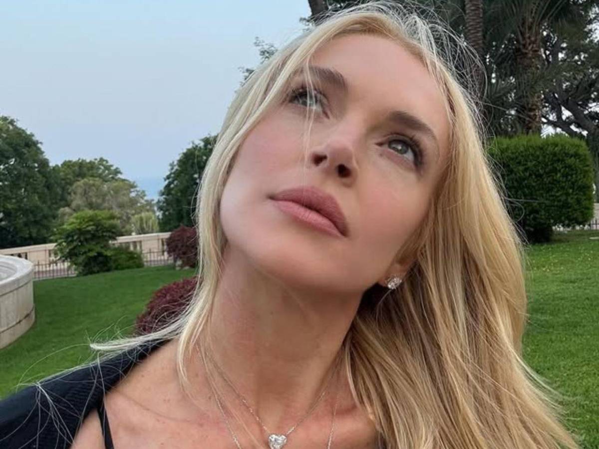 Lindsay Lohan aclara rumores sobre su apariencia juvenil: ¿Cuál es su rutina de cuidado facial?