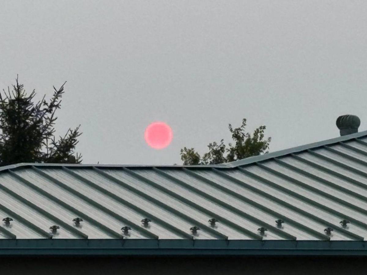 Calidad del aire en Canadá se desploma por el humo de más de 700 incendios