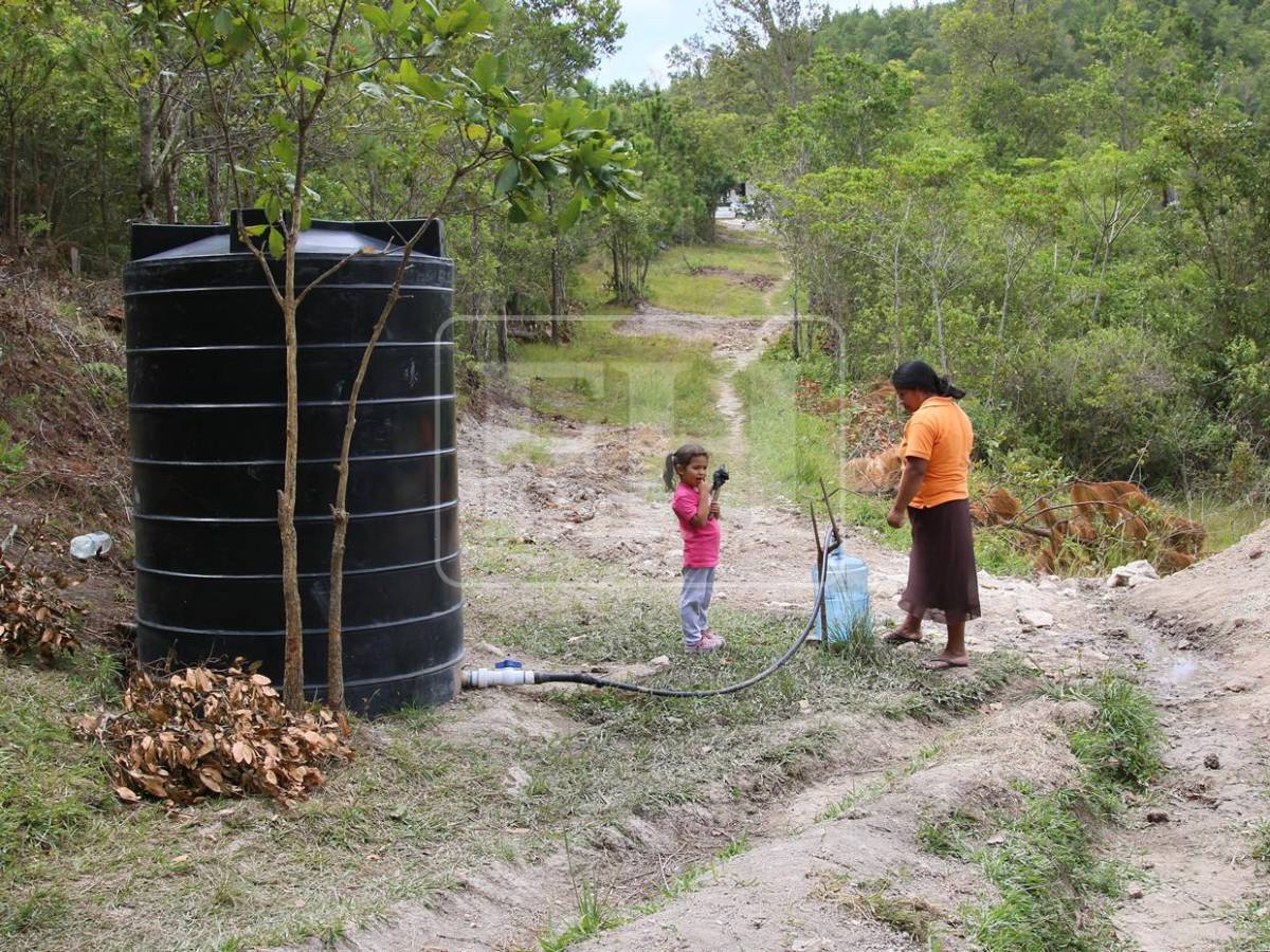 Ausencia total del río es lo que hay en montañas que abastecen de agua a la capital