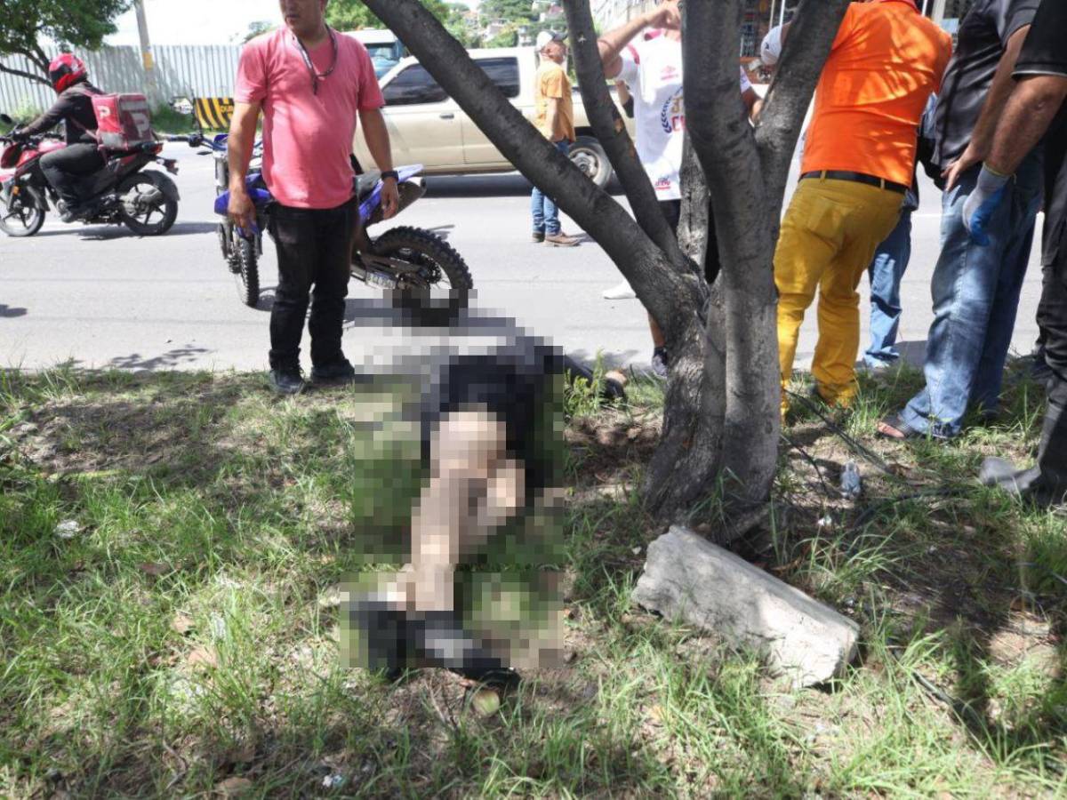 Hombre no usó puente peatonal y provocó la muerte de motociclista: así fue el accidente en el anillo periférico