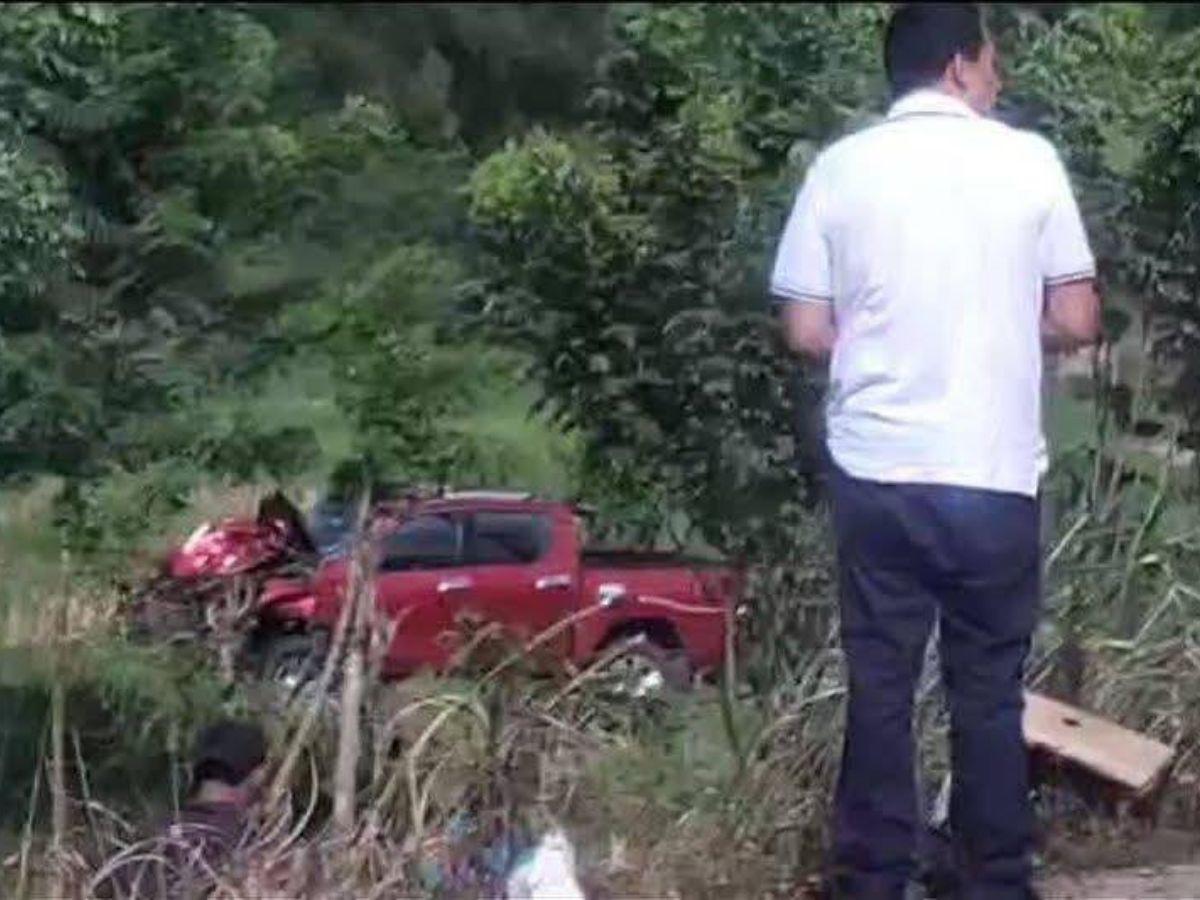 Un niño y dos adultos muertos deja accidente en Atlántida: las víctimas iban en motocicleta