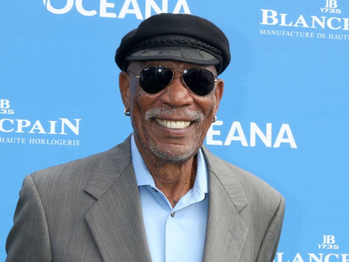 La siniestra razón por la que Morgan Freeman siempre usa aretes de oro