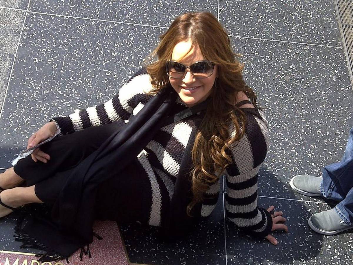 Foto viral: ¿Jenni Rivera sigue viva? Aparece su doble en hospital de México